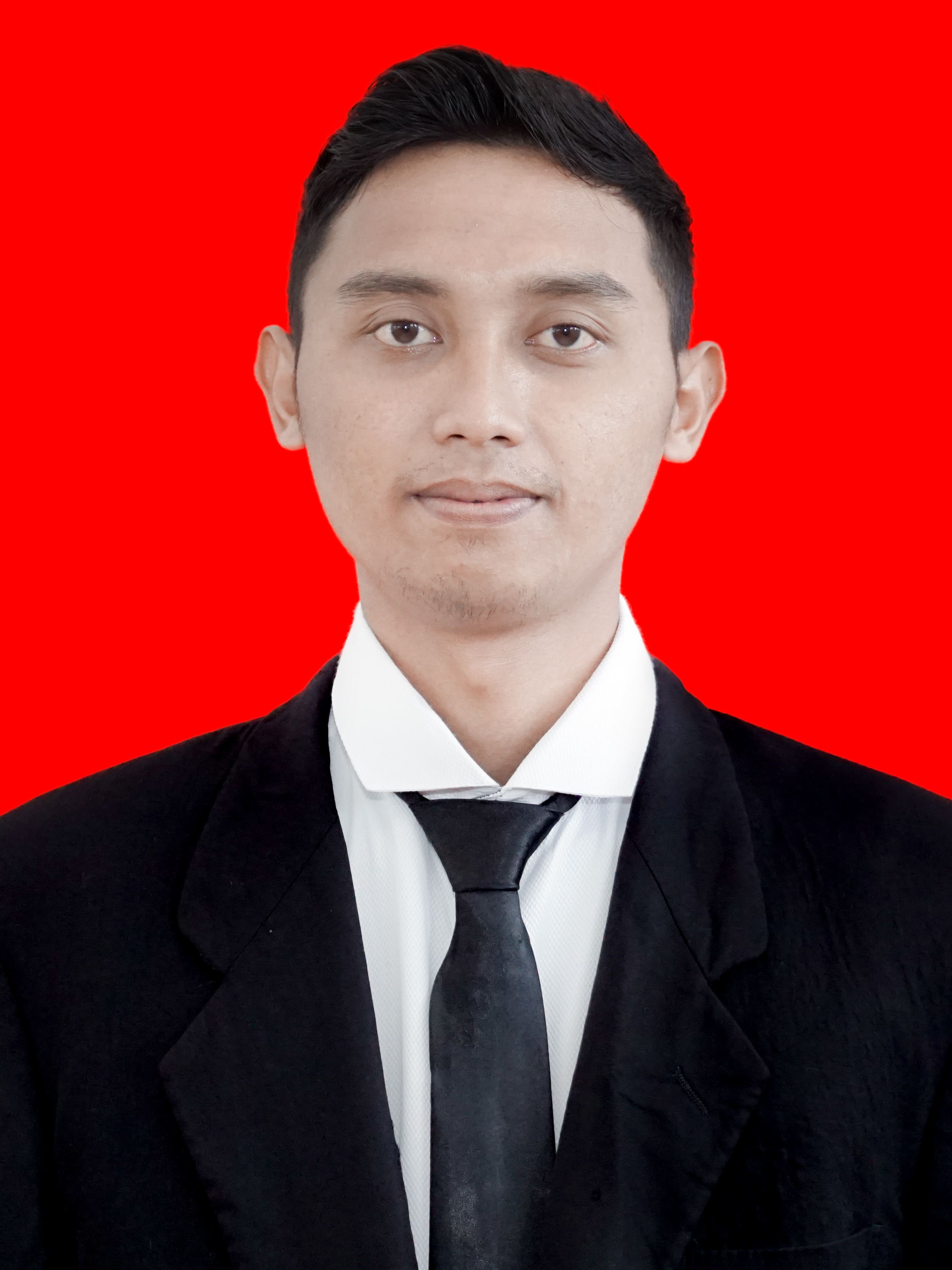 AHMAD RIFQI TRI WAHYUDI, S.H